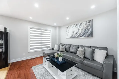 27 Woodsend Run Brampton ON L6Y 4G8