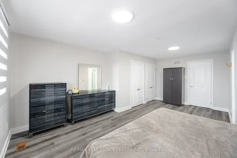 27 Woodsend Run Brampton ON L6Y 4G8