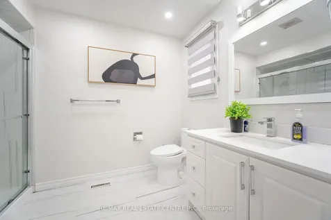 27 Woodsend Run Brampton ON L6Y 4G8