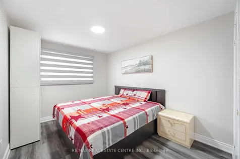 27 Woodsend Run Brampton ON L6Y 4G8