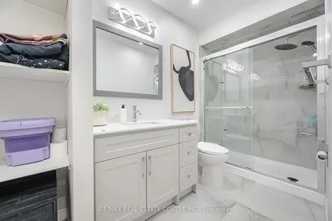 27 Woodsend Run Brampton ON L6Y 4G8