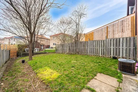 27 Woodsend Run Brampton ON L6Y 4G8