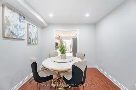 27 Woodsend Run Brampton ON L6Y 4G8