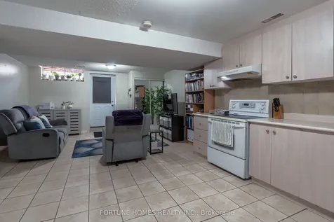 197 Vintage Gate Brampton ON L6X 5B8