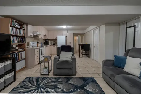 197 Vintage Gate Brampton ON L6X 5B8