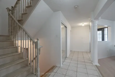 197 Vintage Gate Brampton ON L6X 5B8