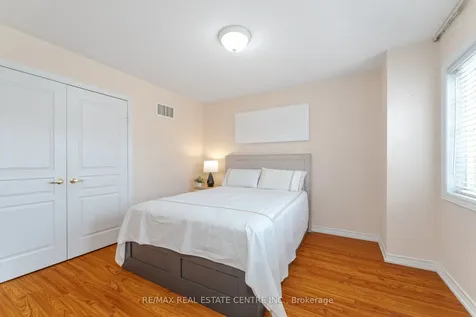 47 Begonia Crescent Brampton ON L7A 0M7