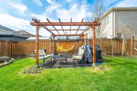 47 Begonia Crescent Brampton ON L7A 0M7