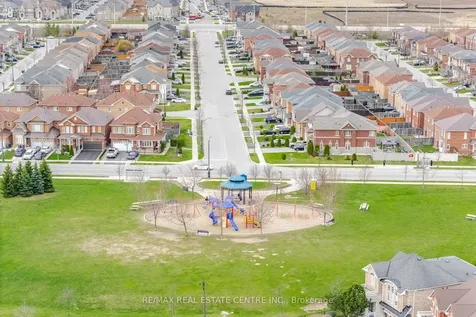 47 Begonia Crescent Brampton ON L7A 0M7