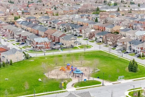 47 Begonia Crescent Brampton ON L7A 0M7