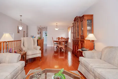 195 Van Scott Drive Brampton ON L7A 1V2