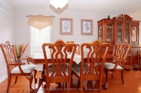 195 Van Scott Drive Brampton ON L7A 1V2