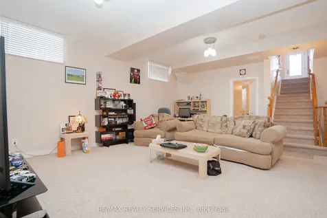 195 Van Scott Drive Brampton ON L7A 1V2