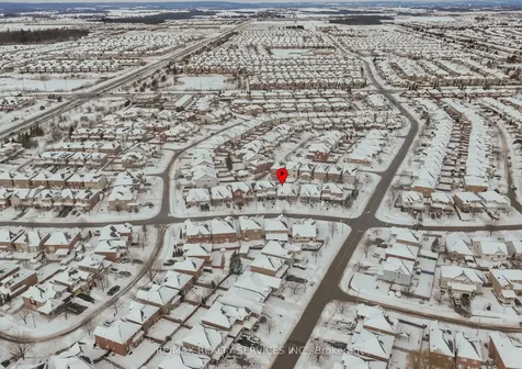 195 Van Scott Drive Brampton ON L7A 1V2