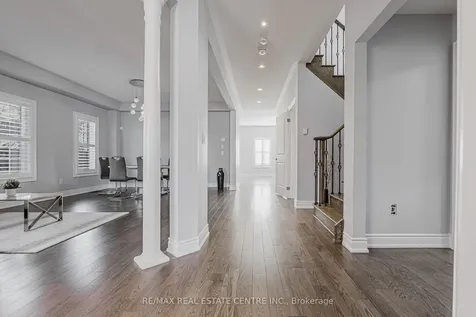 78 Hollowgrove Boulevard Brampton ON L6P 0Y3