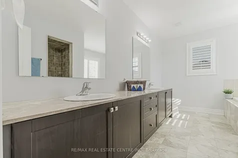 78 Hollowgrove Boulevard Brampton ON L6P 0Y3