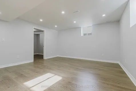 78 Hollowgrove Boulevard Brampton ON L6P 0Y3