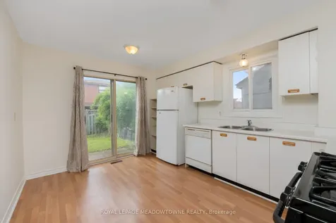 34 Metzak Drive Brampton ON L6Z 4N3