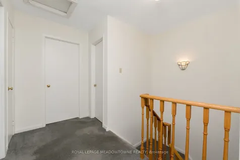 34 Metzak Drive Brampton ON L6Z 4N3