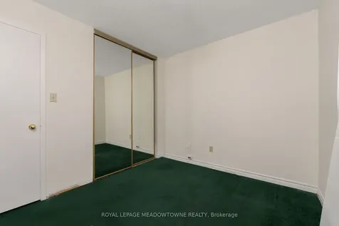 34 Metzak Drive Brampton ON L6Z 4N3