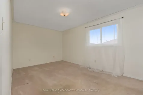 34 Metzak Drive Brampton ON L6Z 4N3