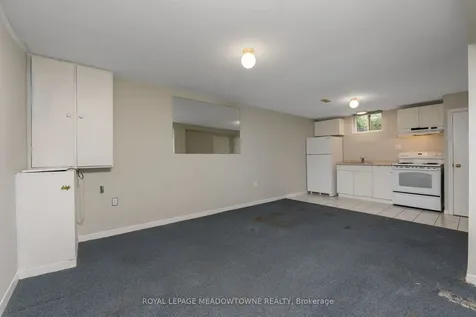 34 Metzak Drive Brampton ON L6Z 4N3