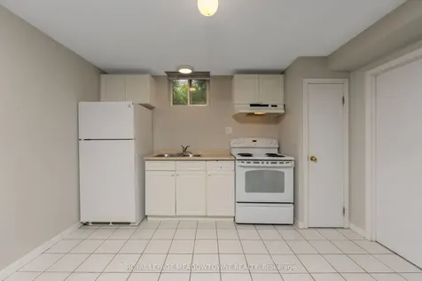 34 Metzak Drive Brampton ON L6Z 4N3