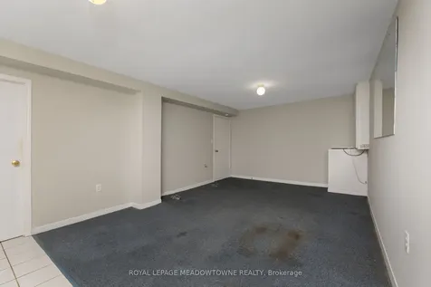 34 Metzak Drive Brampton ON L6Z 4N3