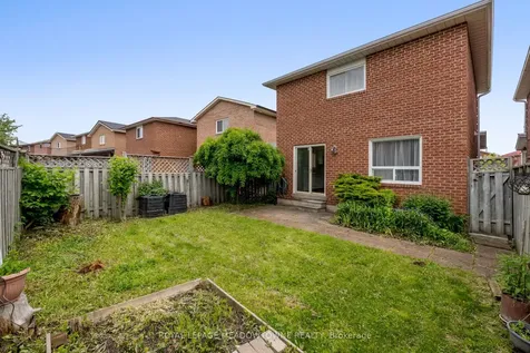 34 Metzak Drive Brampton ON L6Z 4N3