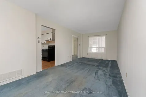 34 Metzak Drive Brampton ON L6Z 4N3