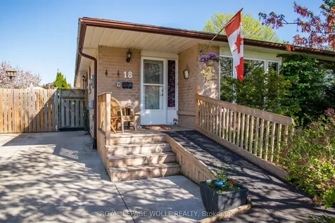 18 Gulliver Crescent Brampton ON L6S 1S9