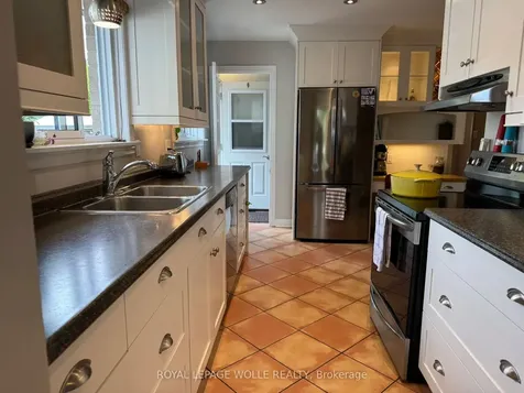 18 Gulliver Crescent Brampton ON L6S 1S9