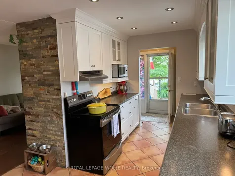 18 Gulliver Crescent Brampton ON L6S 1S9