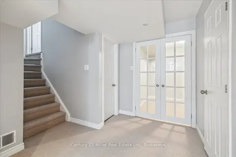 4810 Capri Crescent Burlington ON L7M 0H5