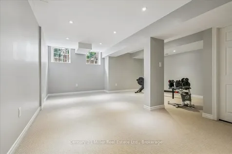 4810 Capri Crescent Burlington ON L7M 0H5