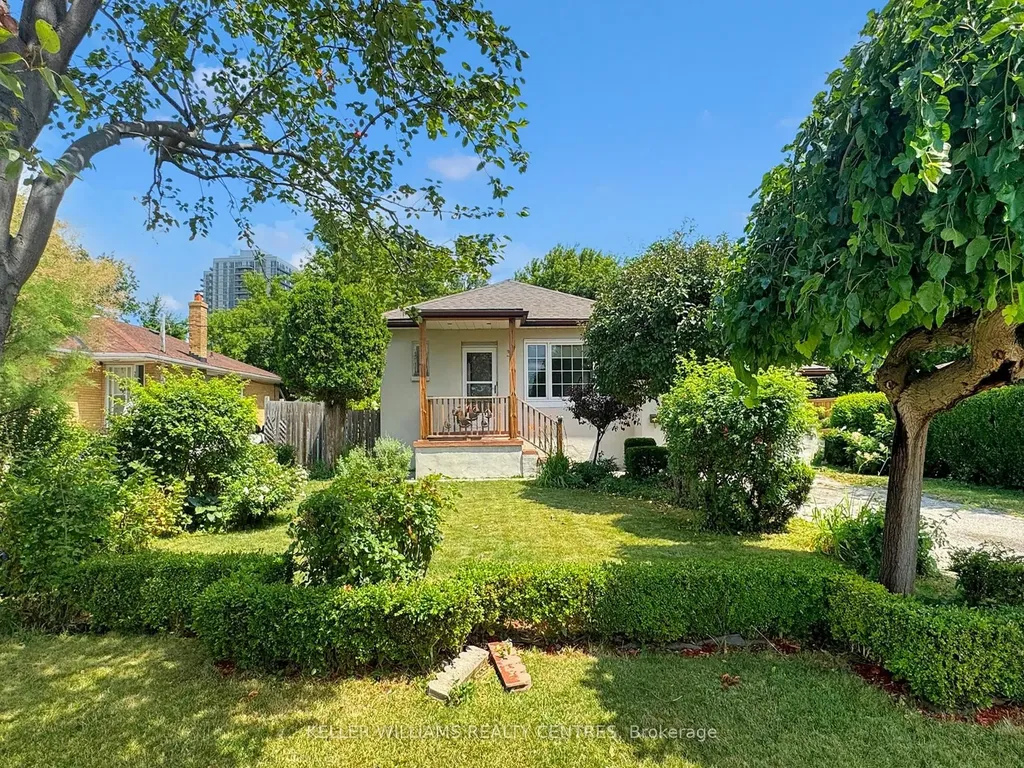 34 Mcmurchy Avenue N Brampton ON L6X 1Y1