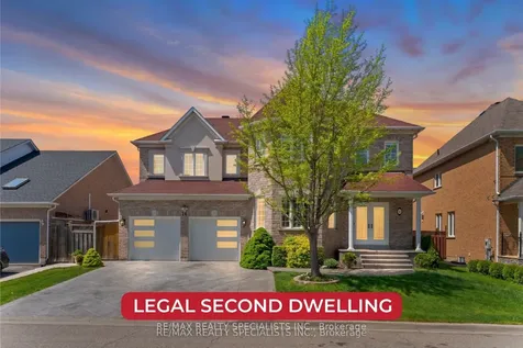 14 Banks Drive Brampton ON L6P 1C7