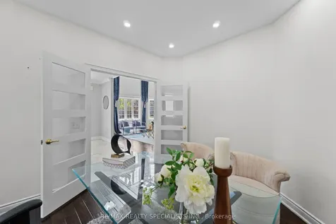 14 Banks Drive Brampton ON L6P 1C7