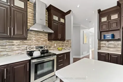 14 Banks Drive Brampton ON L6P 1C7