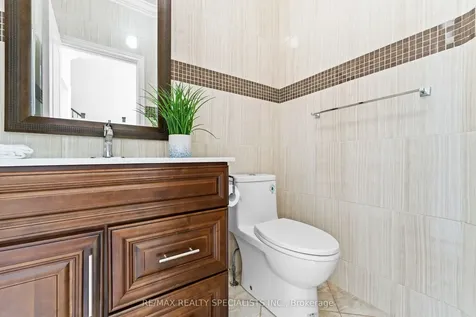 14 Banks Drive Brampton ON L6P 1C7