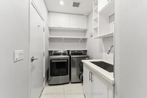 14 Banks Drive Brampton ON L6P 1C7