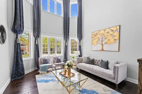 14 Banks Drive Brampton ON L6P 1C7