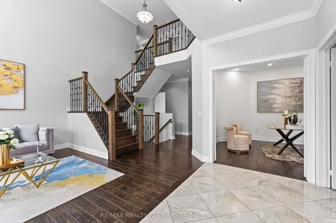 14 Banks Drive Brampton ON L6P 1C7