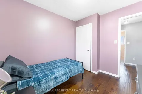 12 Summertime Court Brampton ON L6Z 2B4