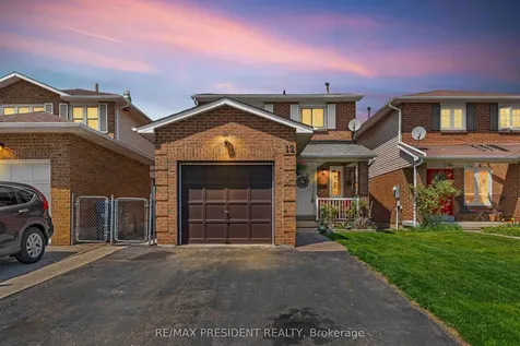 12 Summertime Court Brampton ON L6Z 2B4