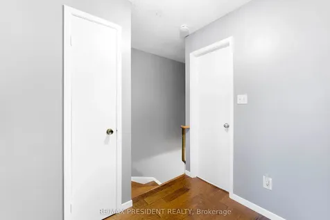 12 Summertime Court Brampton ON L6Z 2B4