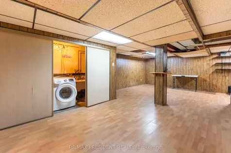 12 Summertime Court Brampton ON L6Z 2B4