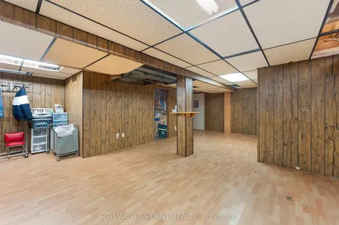 12 Summertime Court Brampton ON L6Z 2B4