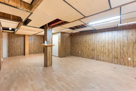 12 Summertime Court Brampton ON L6Z 2B4