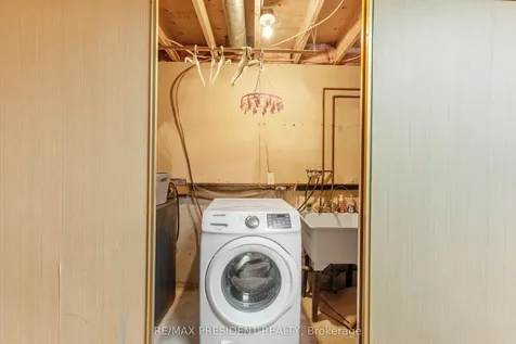 12 Summertime Court Brampton ON L6Z 2B4